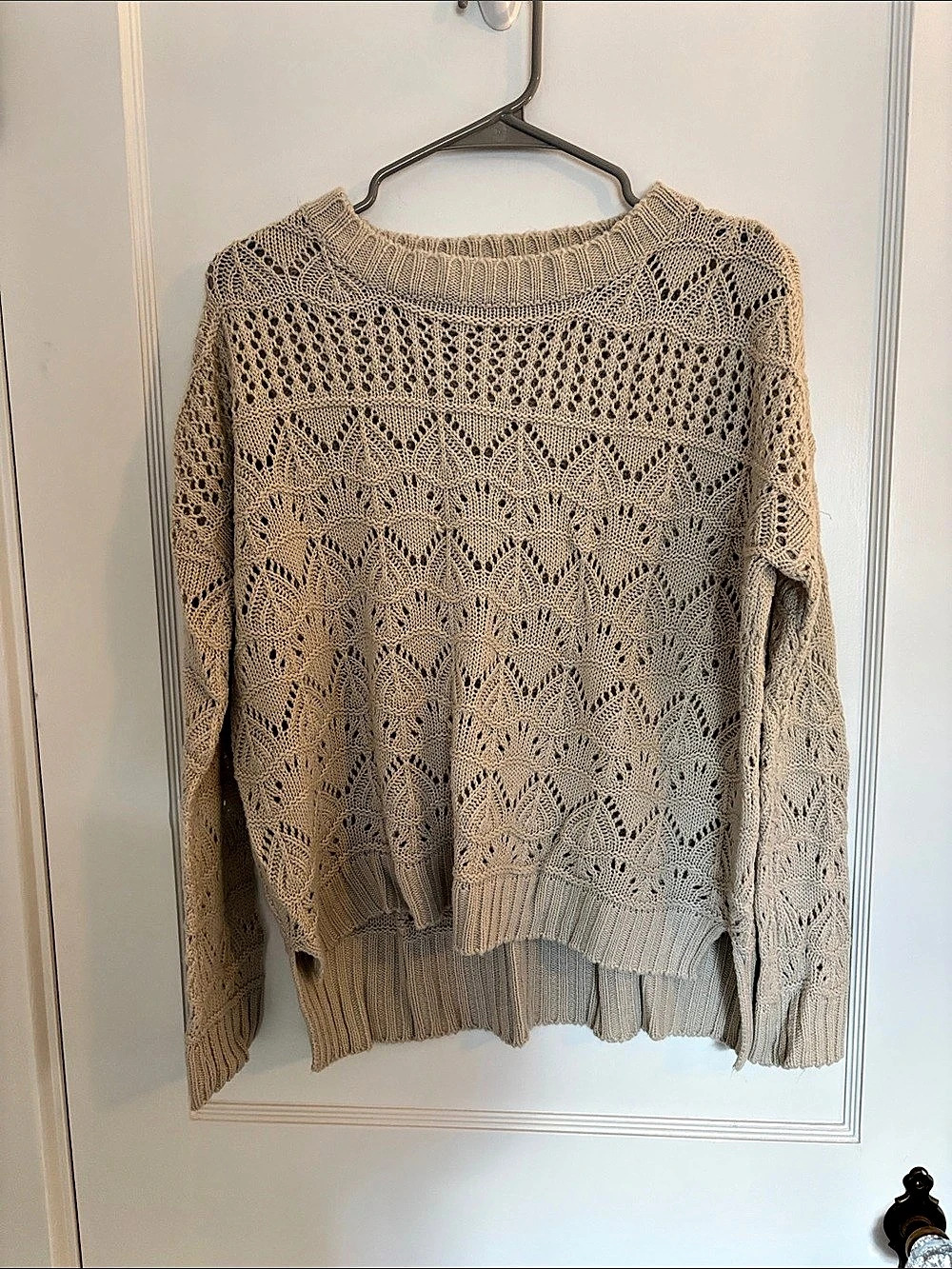 Cozy Crochet Knit Sweater Size Medium Like New